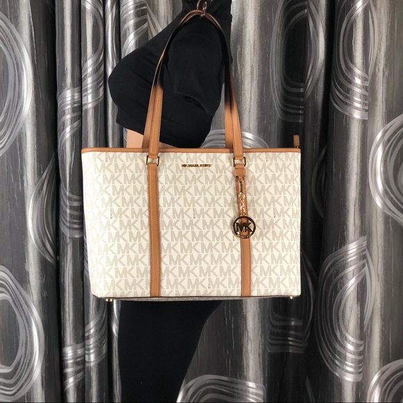 Michael Kors Sady Large Laptop Tech Friendly Tote - Picture 3 of 8